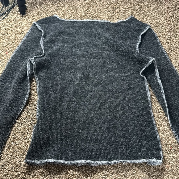 Dazy Shoulder Shirt - Picture 2 of 3